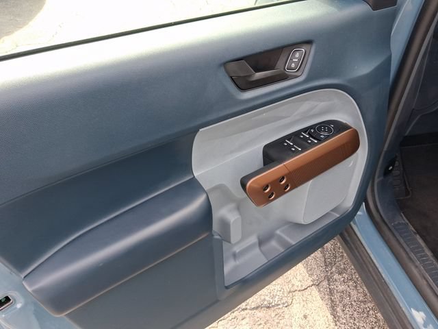 Used 2023 Ford Maverick Lariat FWD image 13