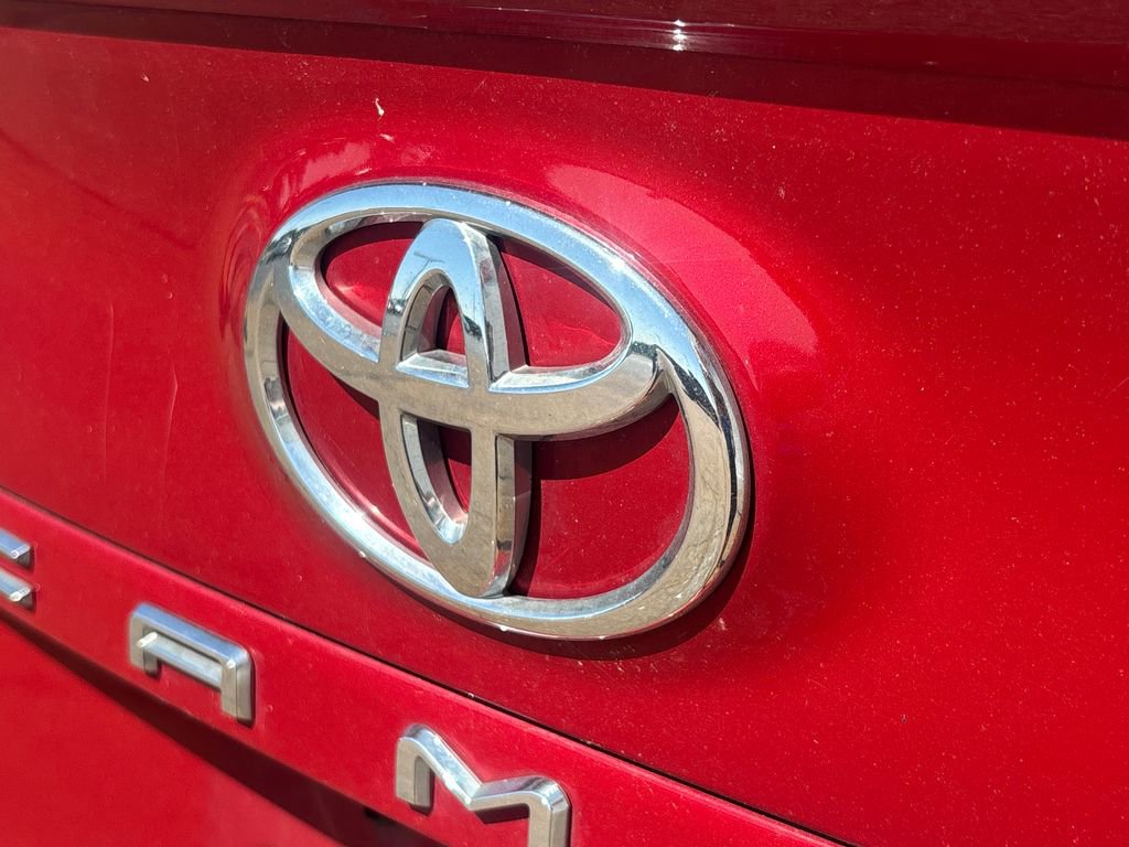 Used 2020 Toyota Camry SE FWD image 30