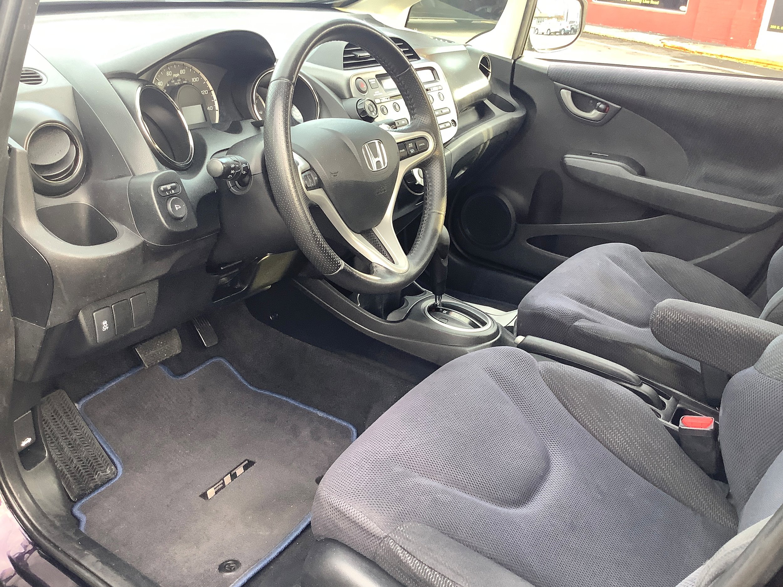 Used 2013 Honda Fit Sport image 12