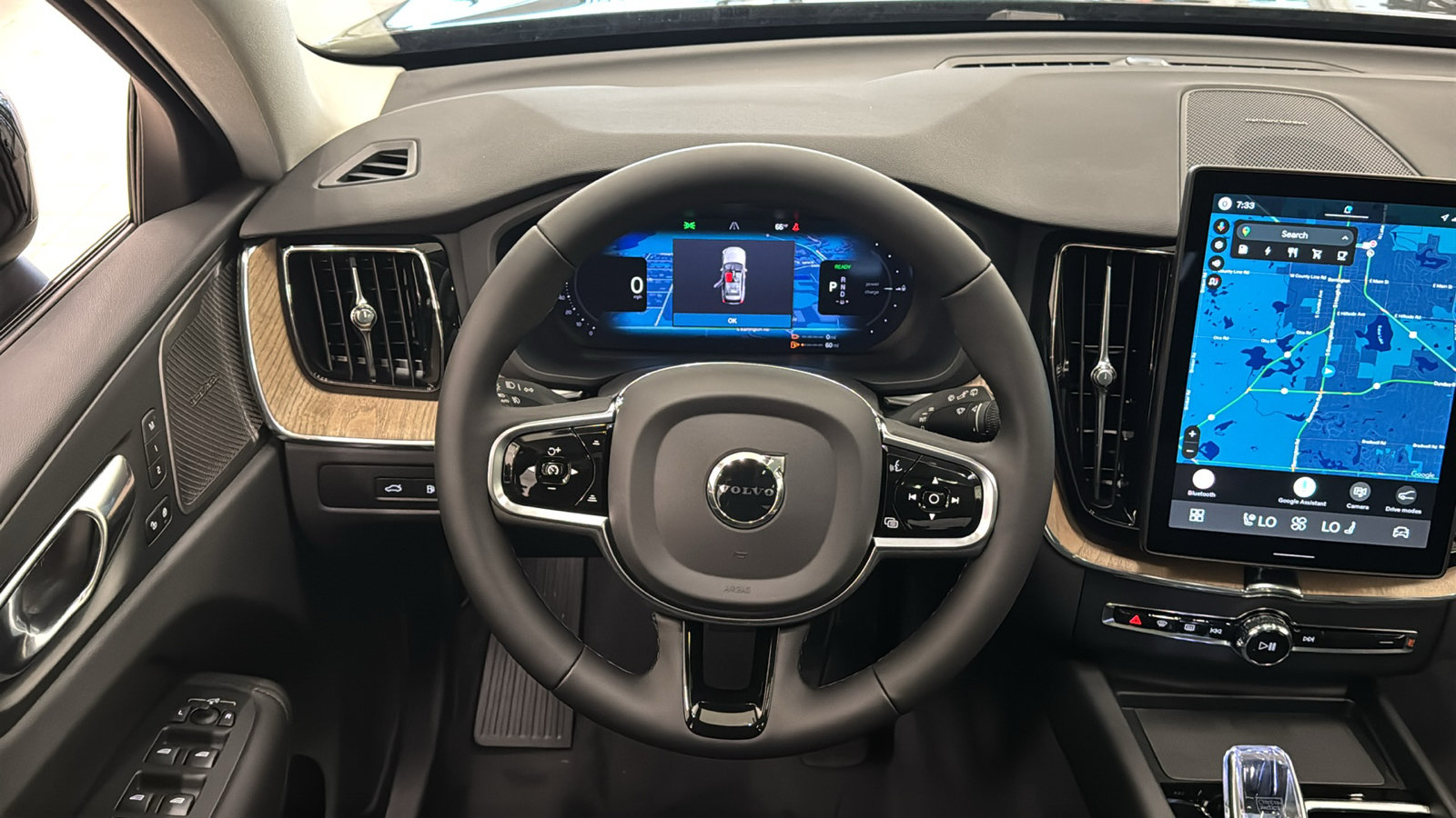 New 2026 Volvo XC60 T8 Plus w/ Protection Package Premier AWD/4WD image 12