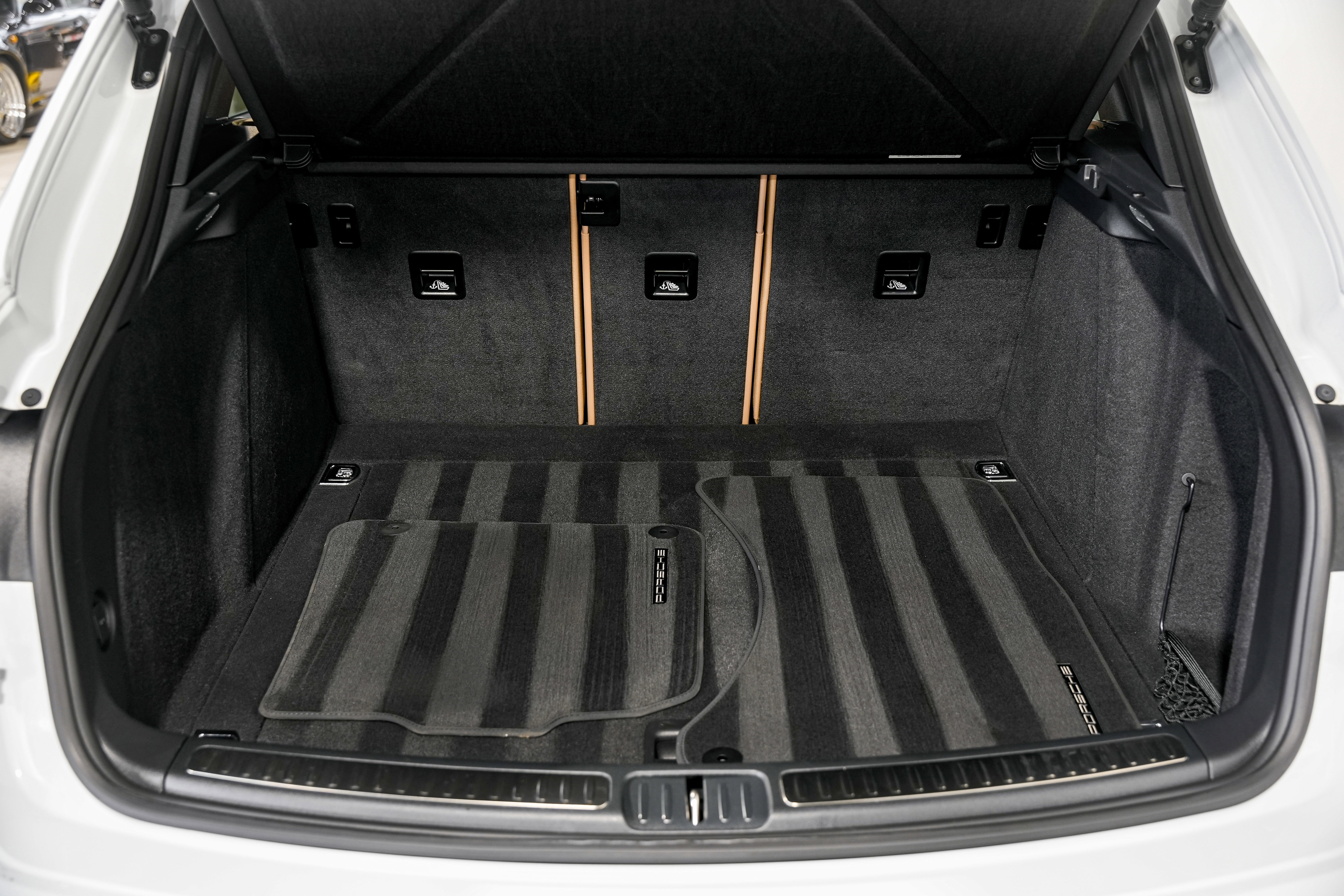 Used 2023 Porsche Macan S image 49