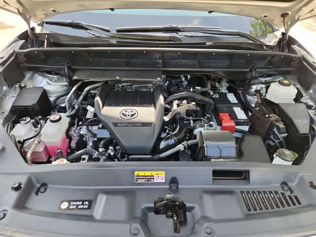 Used 2023 Toyota Highlander Limited FWD image 12