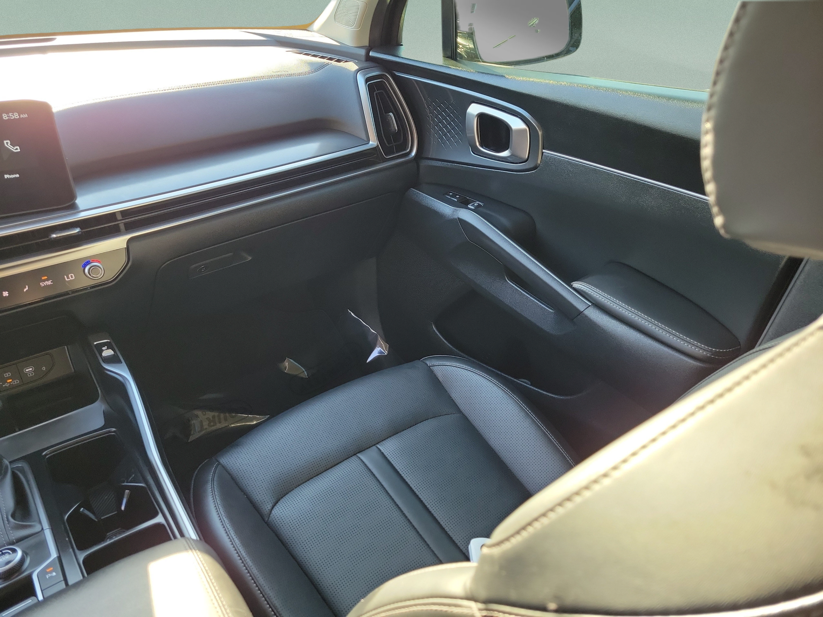 Certified 2025 Kia Sorento S w/ Panoramic Sunroof Package FWD image 11