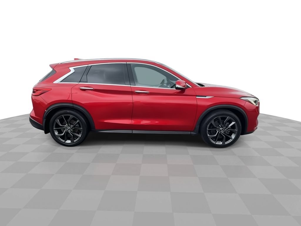 Used 2019 INFINITI QX50 Essential w/ Sensory Package AWD/4WD image 9