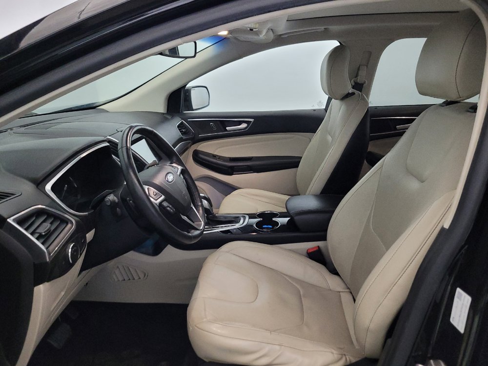 Used 2016 Ford Edge Titanium w/ Equipment Group 302A AWD/4WD image 17