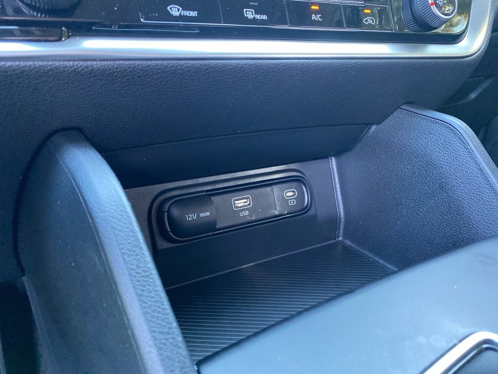 Used 2023 Kia Sportage LX image 18