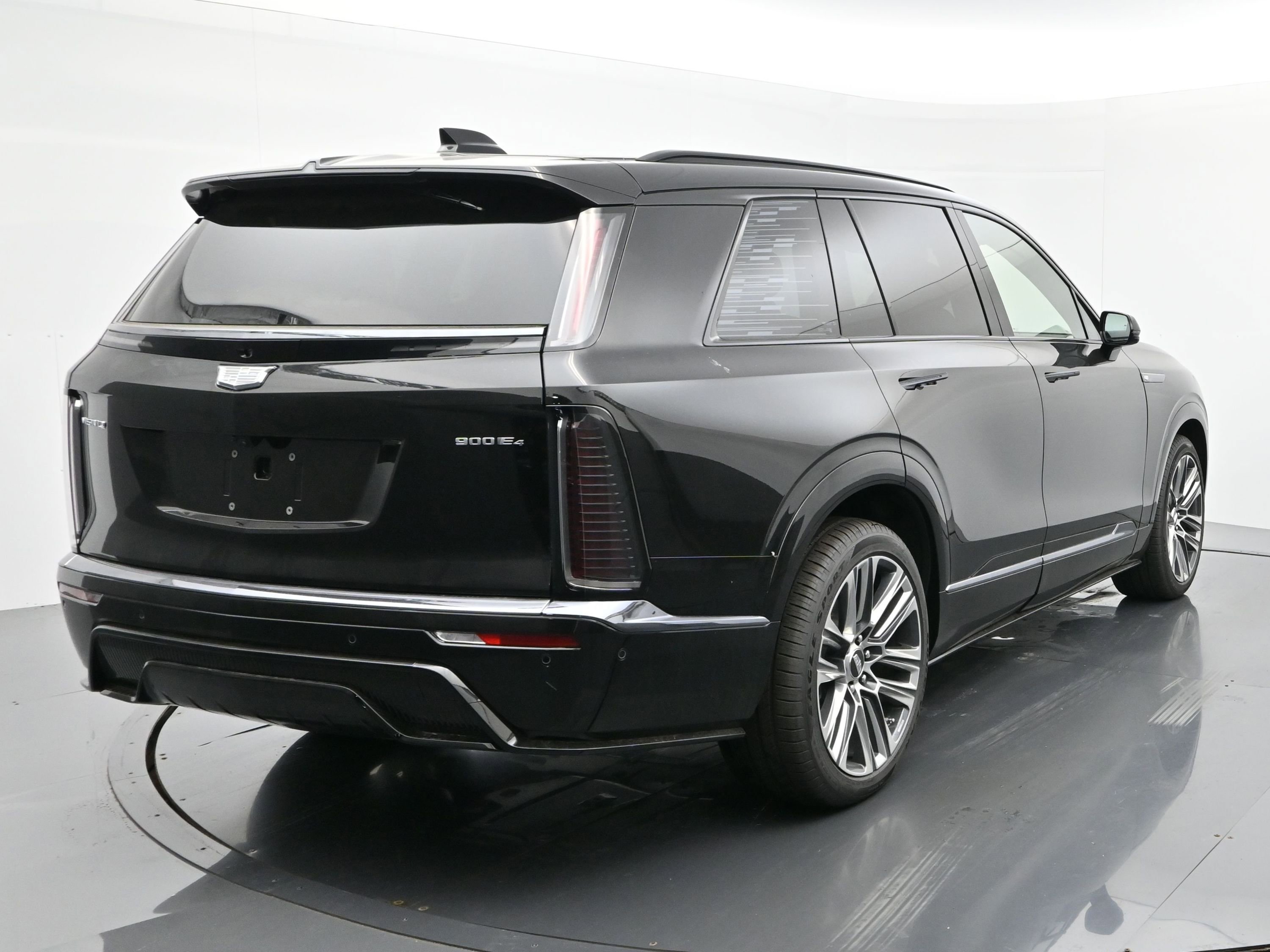 New 2026 Cadillac Vistiq Platinum w/ LPO, Floor Liner Package image 5