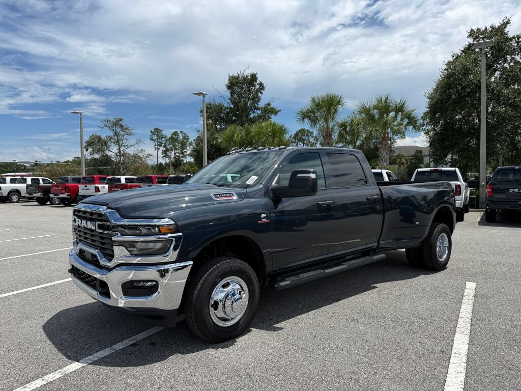 New 2026 RAM 3500 Tradesman AWD/4WD image 7