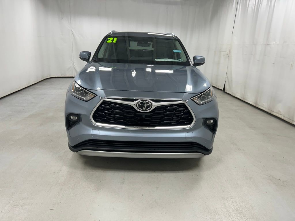Used 2021 Toyota Highlander Platinum image 4
