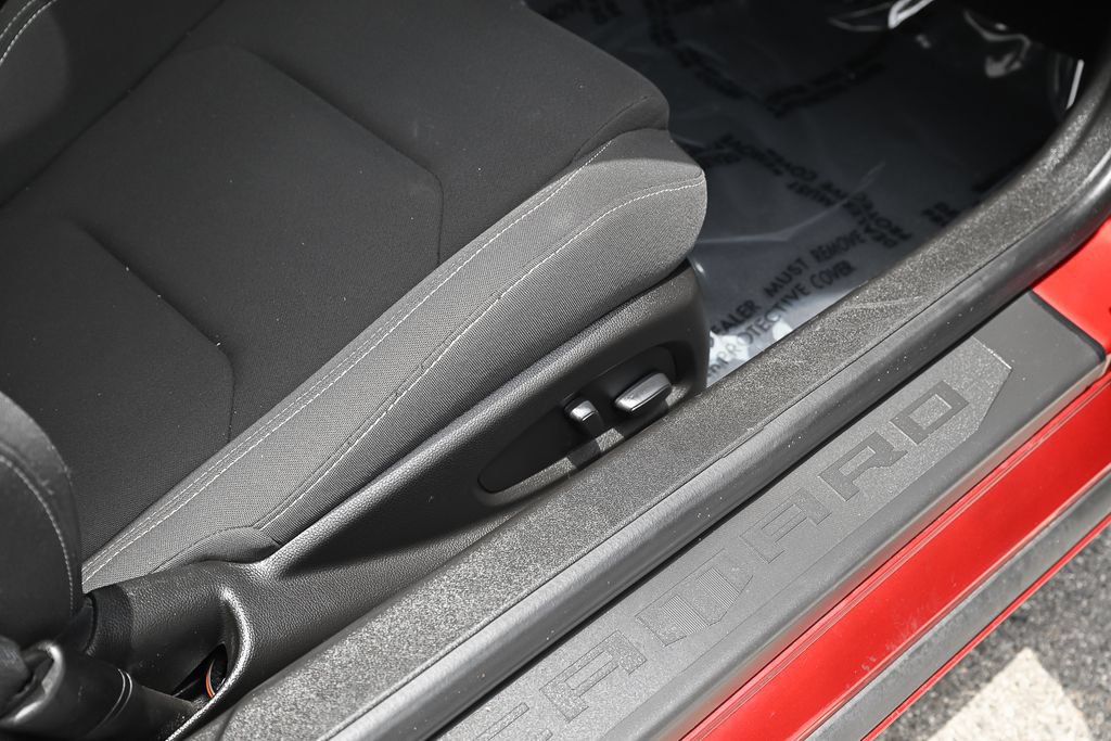Used 2021 Chevrolet Camaro LT RWD image 33