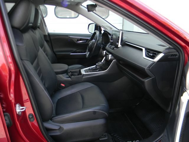 Used 2020 Toyota RAV4 Limited AWD/4WD image 25