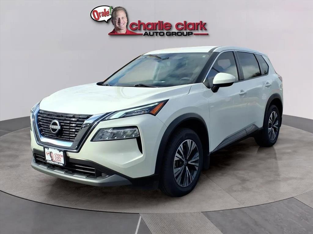 Used 2023 Nissan Rogue SV image 1