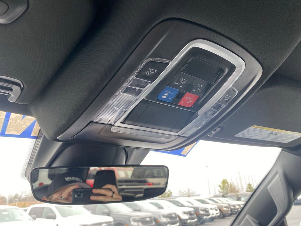 Used 2024 RAM 1500 Laramie image 25