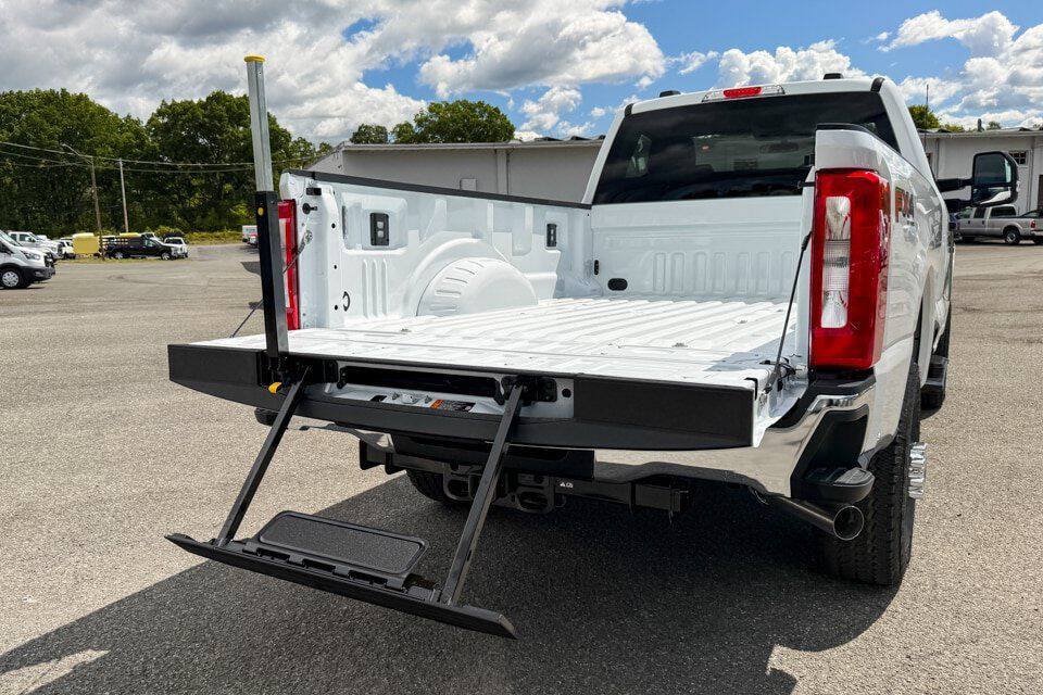 Used 2026 Ford F350 XLT w/ FX4 Off-Road Package AWD/4WD image 19