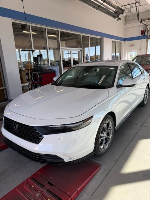 Certified 2025 Honda Accord EX-L image 1