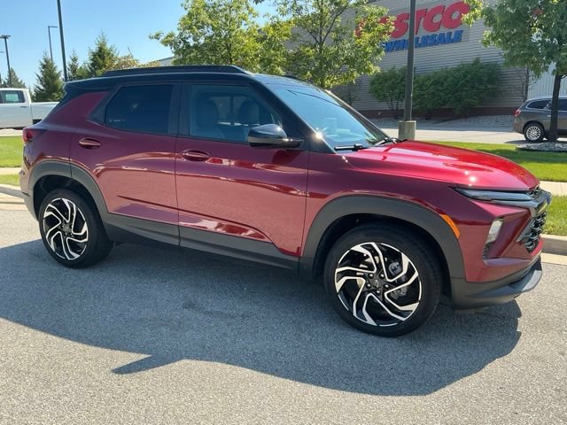 Used 2024 Chevrolet TrailBlazer RS w/ Driver Confidence Package AWD/4WD image 2
