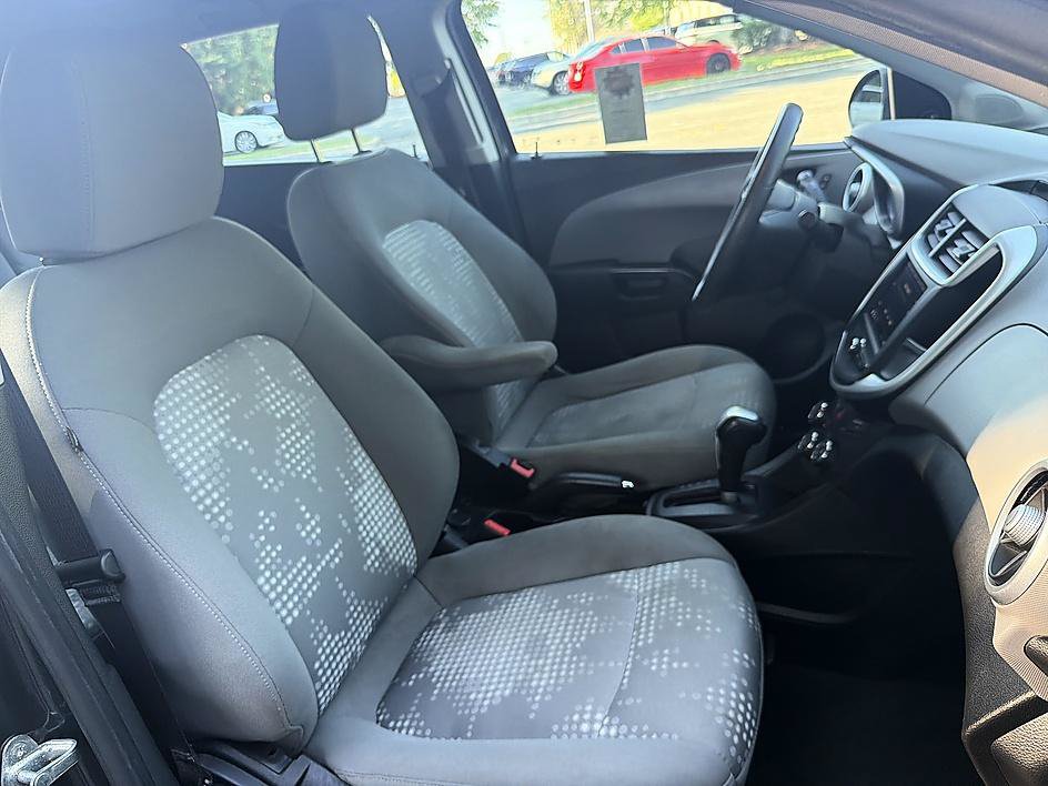 Used 2020 Chevrolet Sonic LT FWD image 18