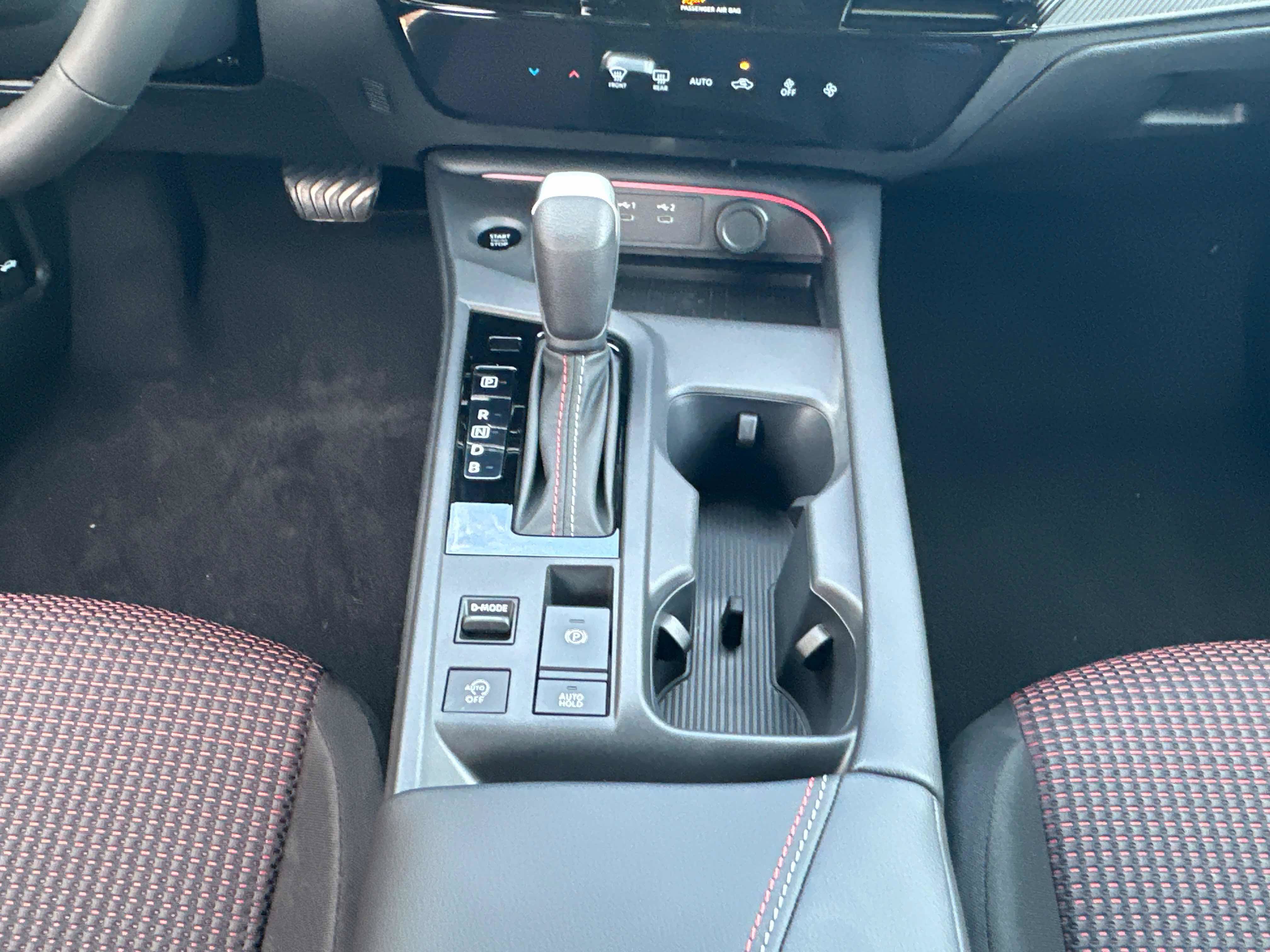 New 2026 Nissan Sentra SR w/ Floor Mat Package FWD image 30