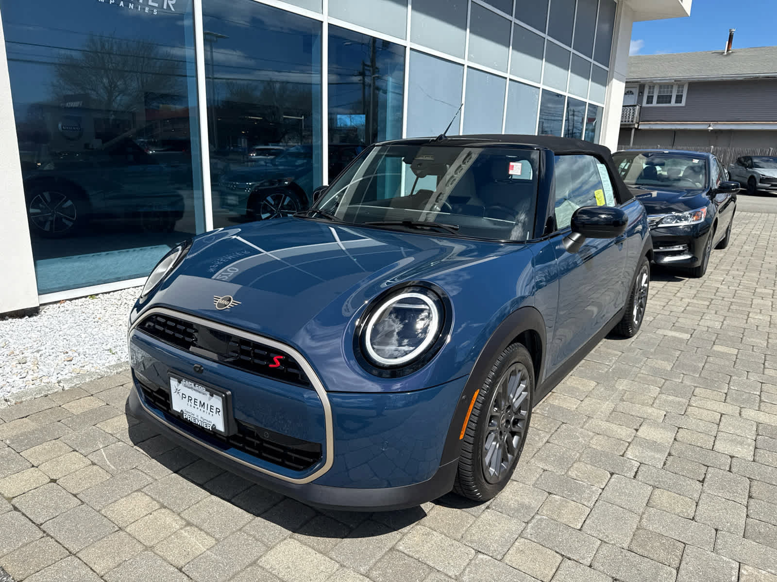 Used 2025 MINI Cooper S image 3