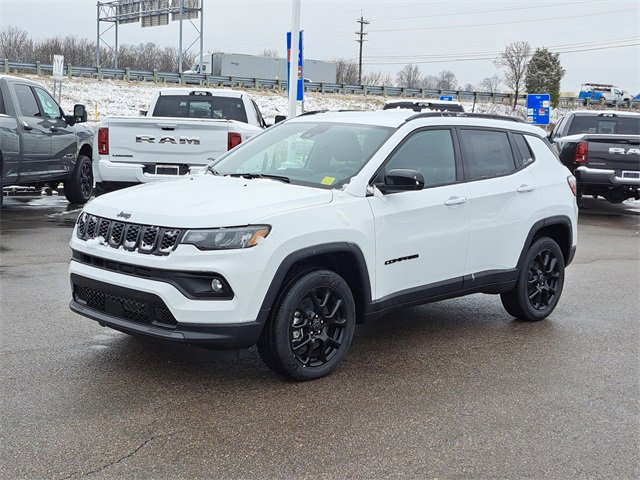 New 2026 Jeep Compass Latitude image 2