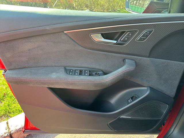 Certified 2025 Audi RS Q8 performance image 25