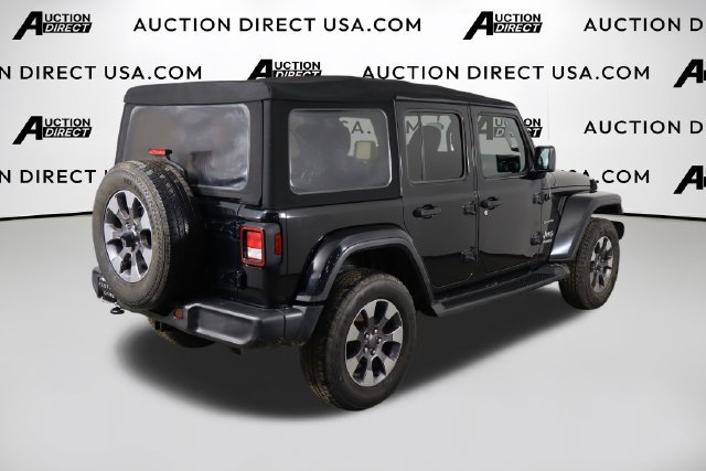 Used 2018 Jeep Wrangler Unlimited Sahara AWD/4WD image 40