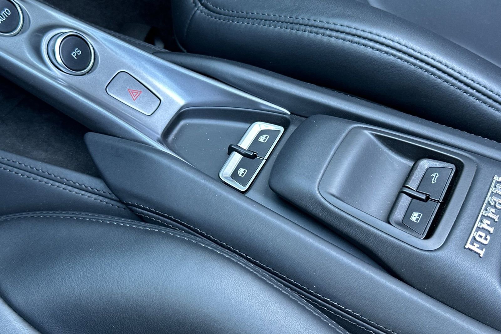 Used 2022 Ferrari F8 Tributo image 25