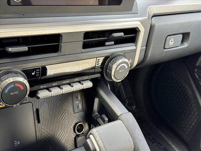 Certified 2025 Toyota Tacoma SR5 AWD/4WD image 15