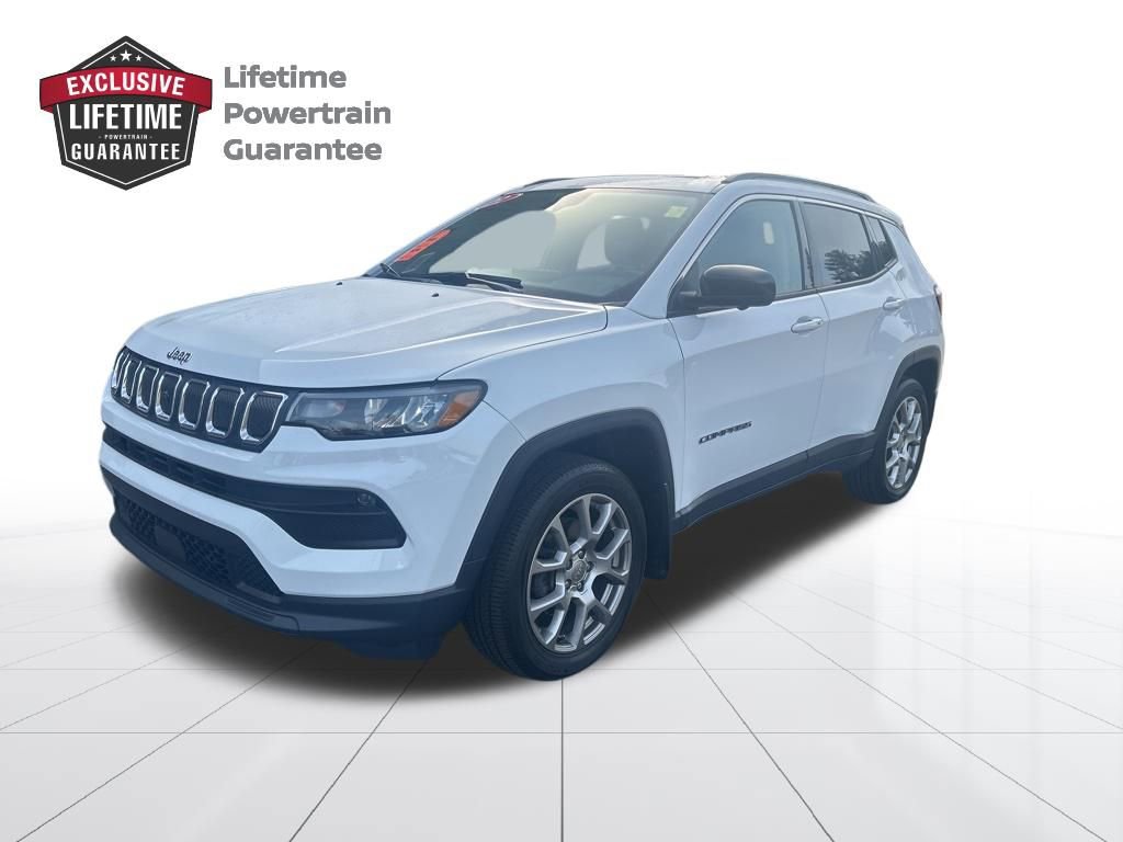 Used 2022 Jeep Compass Latitude w/ Sun and Sound Group image 1