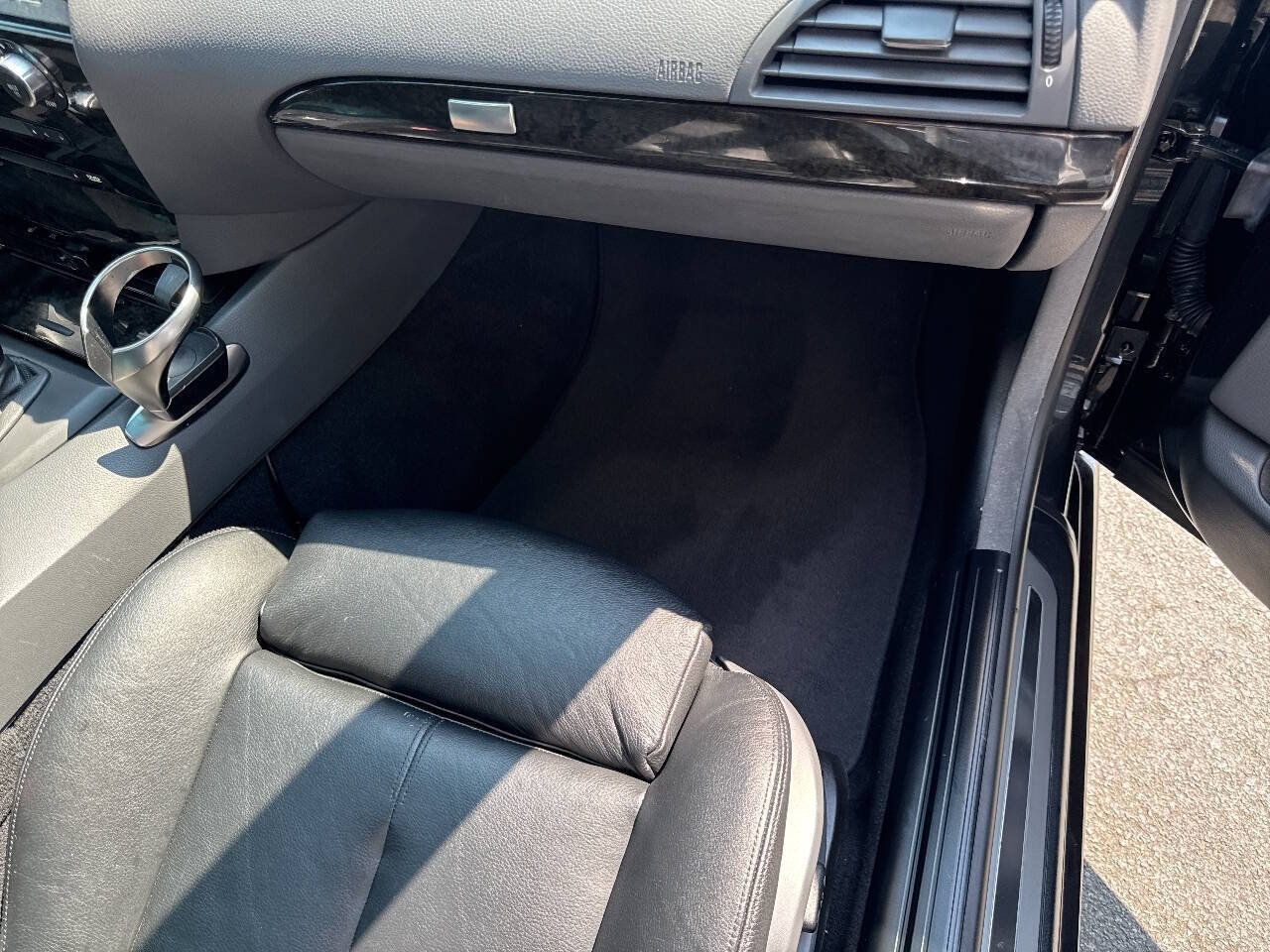 Used 2005 BMW 645Ci Coupe RWD image 19