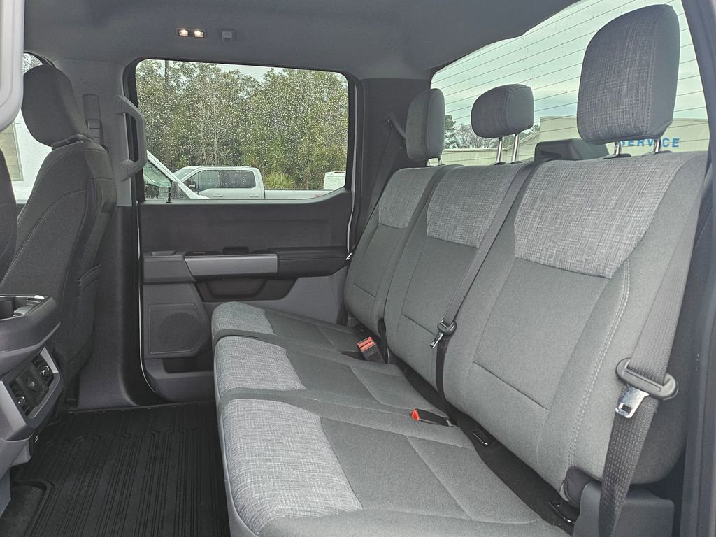 New 2025 Ford F450 XLT w/ XLT Value Package image 7