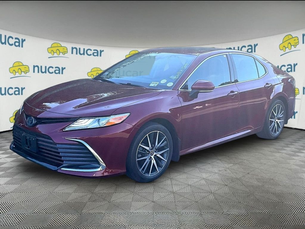 Certified 2022 Toyota Camry XLE w/ Navigation Upgrade Package FWD image 3