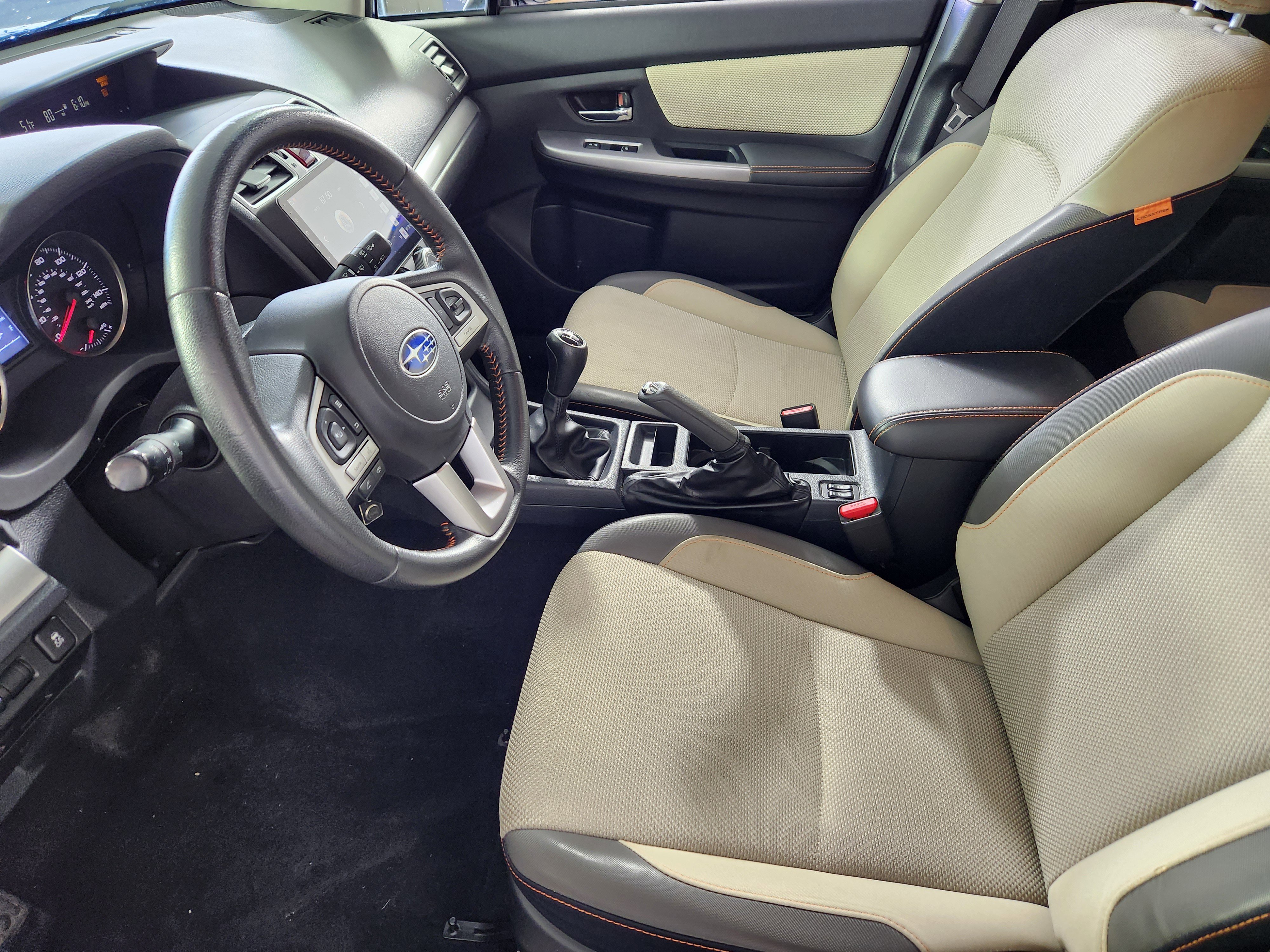 Used 2017 Subaru Crosstrek 2.0i Premium image 11