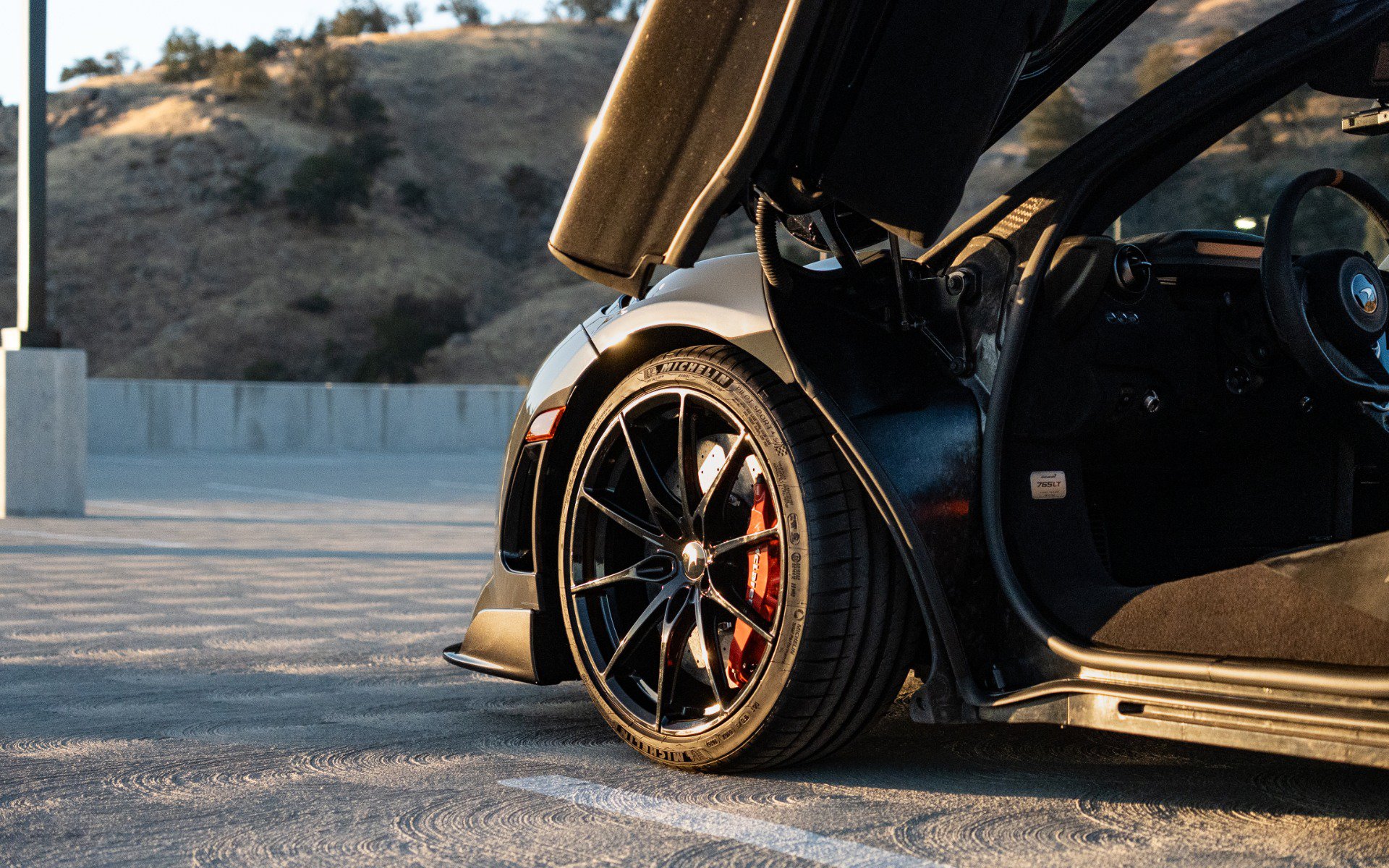 Used 2021 McLaren 765LT RWD image 26