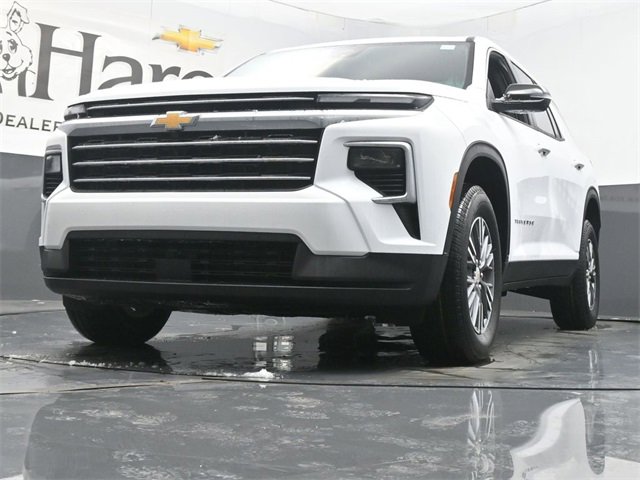 New 2026 Chevrolet Traverse LT w/ LPO, Floor Liner Package image 4