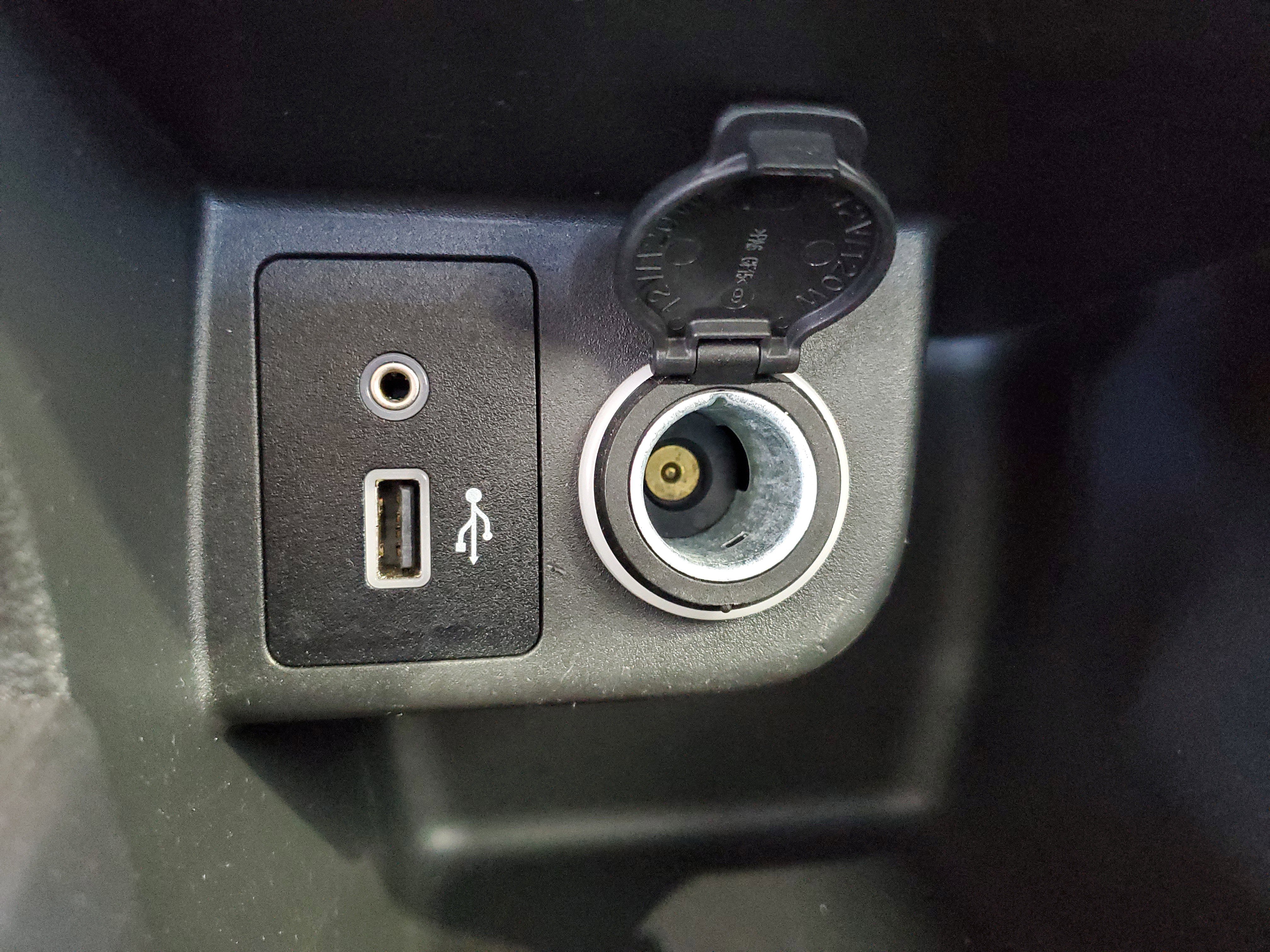 Used 2023 Nissan Kicks S FWD image 29
