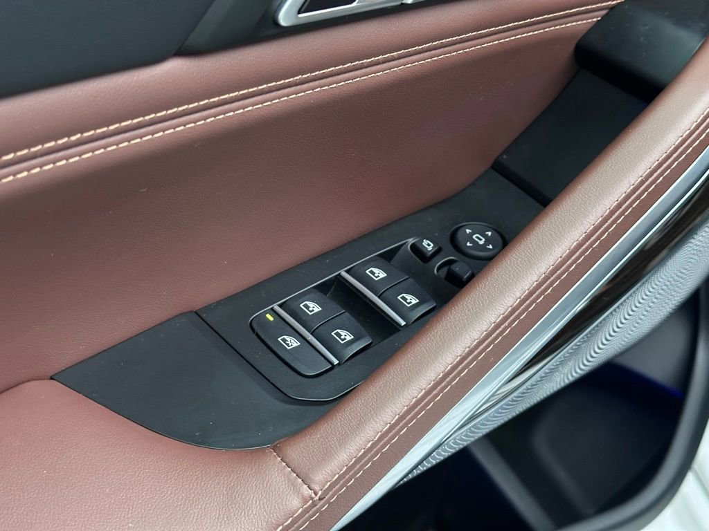 Certified 2023 BMW X6 M50i w/ Executive Package image 21