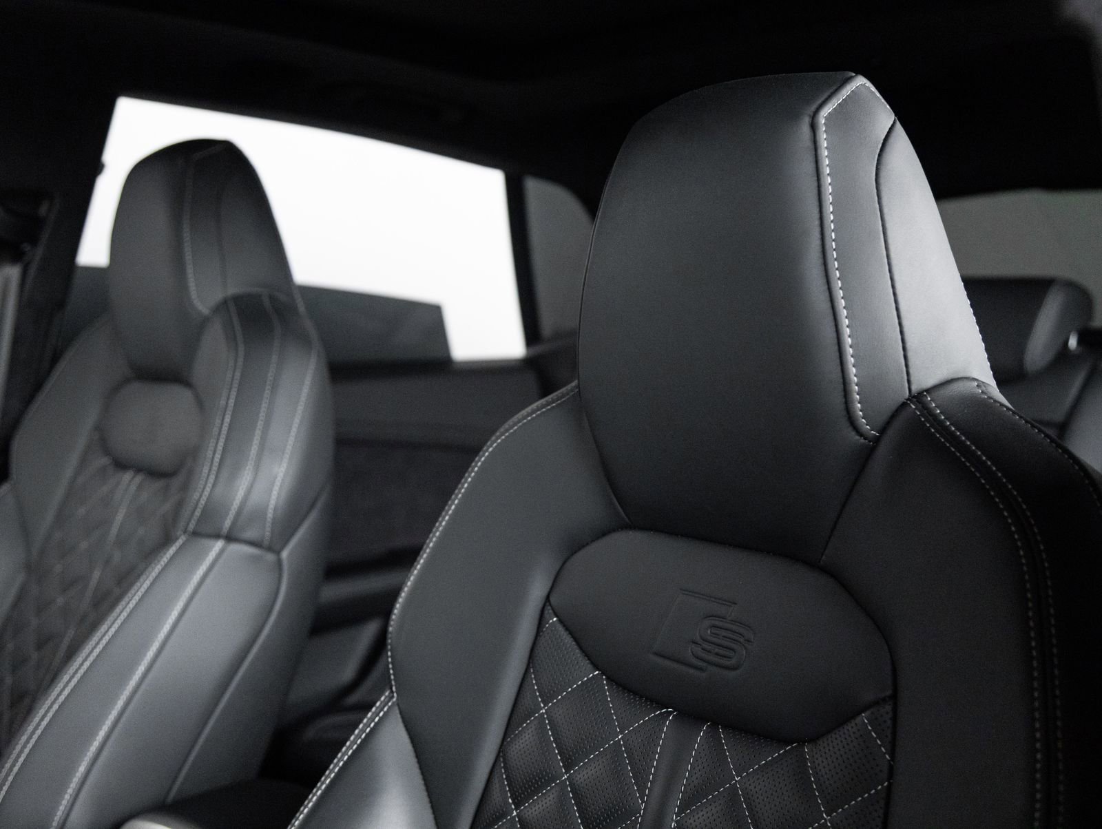 Used 2023 Audi SQ8 Prestige w/ Prestige Package AWD/4WD image 23