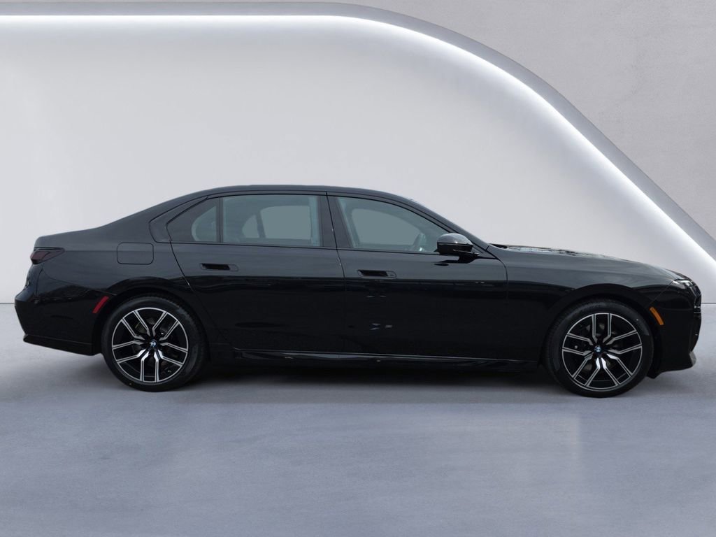 New 2026 BMW 740i xDrive image 3