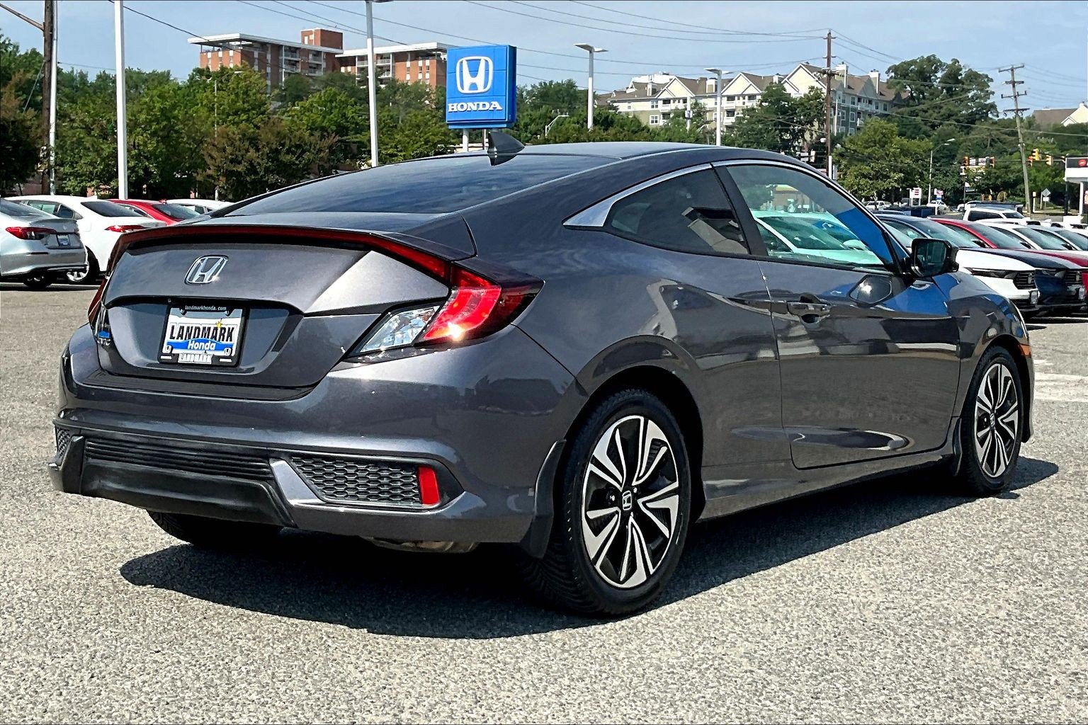 Used 2016 Honda Civic EX-T image 2