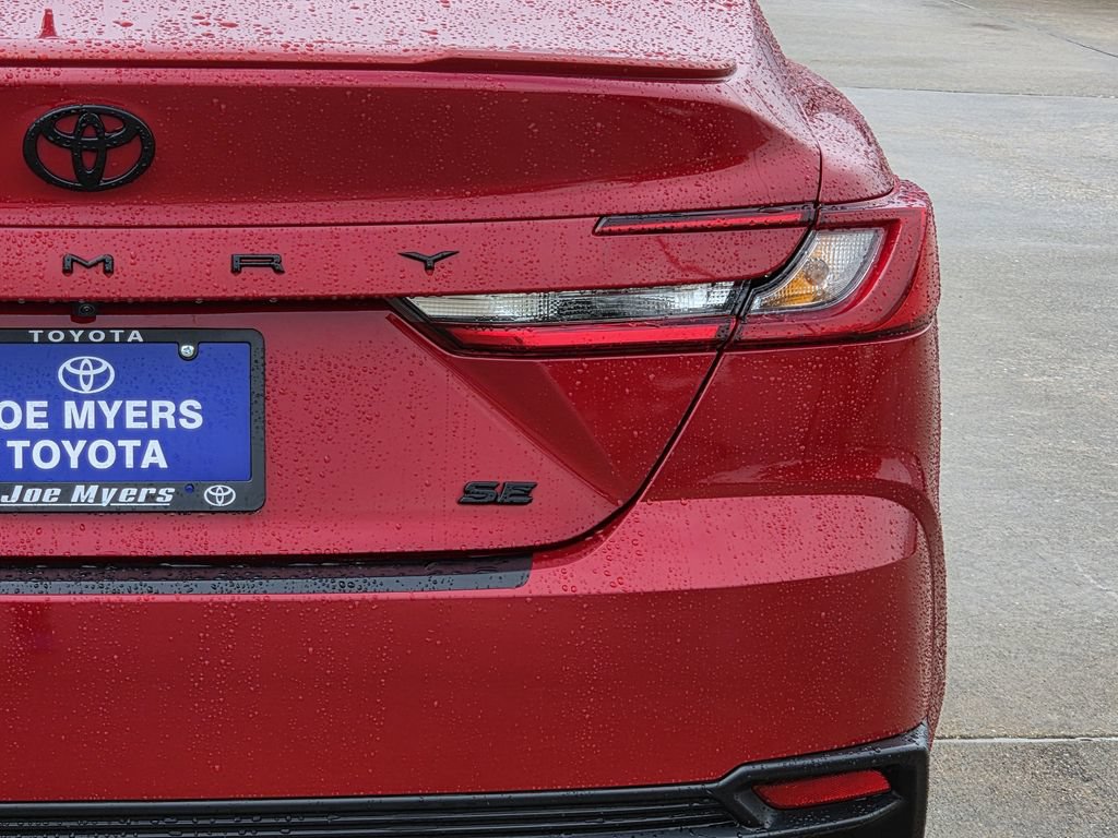 Used 2025 Toyota Camry SE w/ Convenience Package FWD image 9