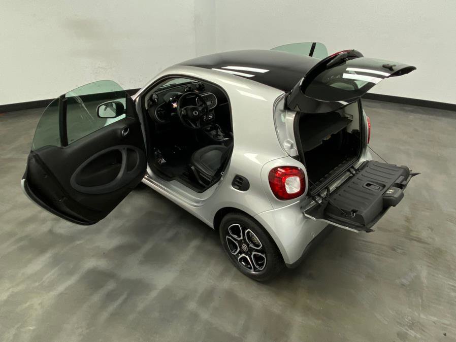 Used 2019 smart fortwo electric drive RWD image 40