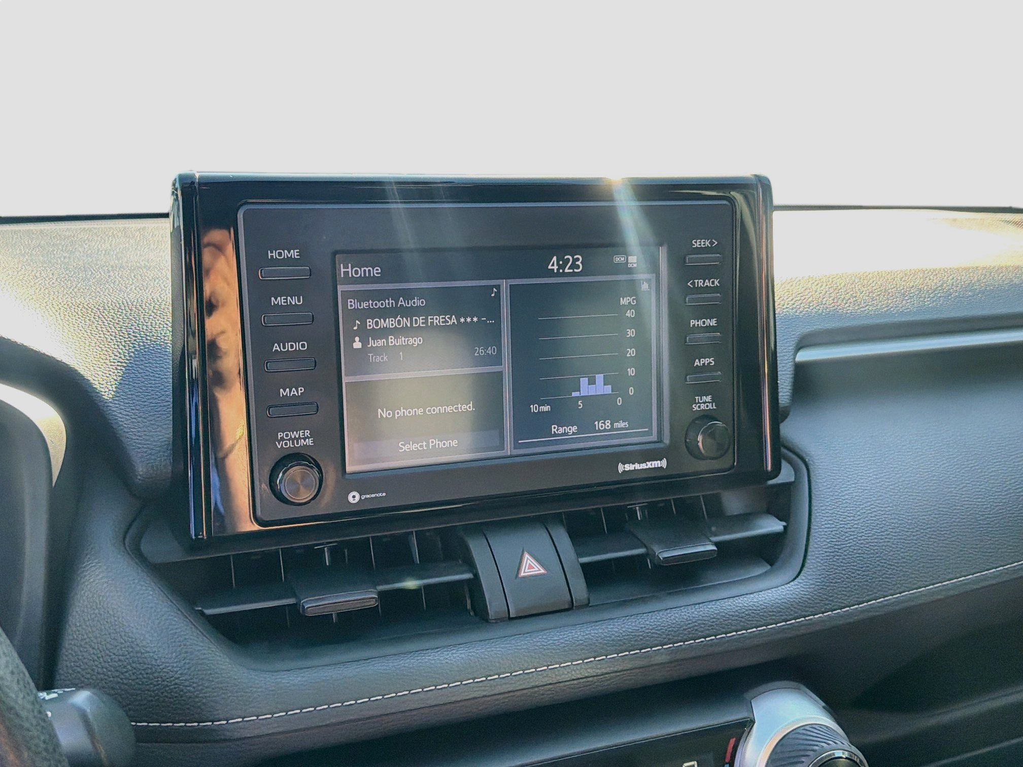 Used 2022 Toyota RAV4 XLE w/ Convenience Package FWD image 8