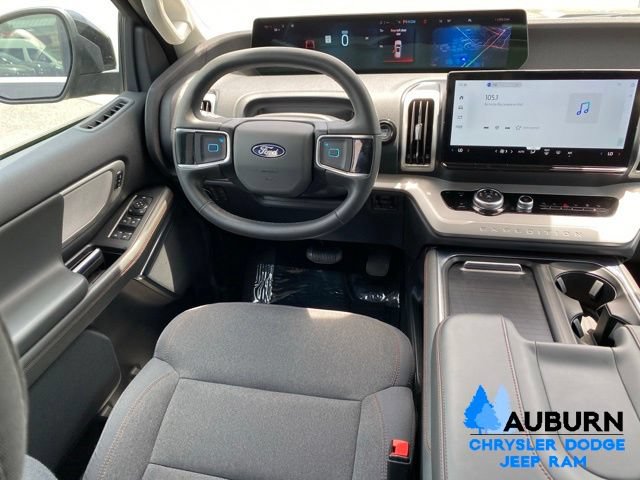 Used 2025 Ford Expedition Max Active AWD/4WD image 35