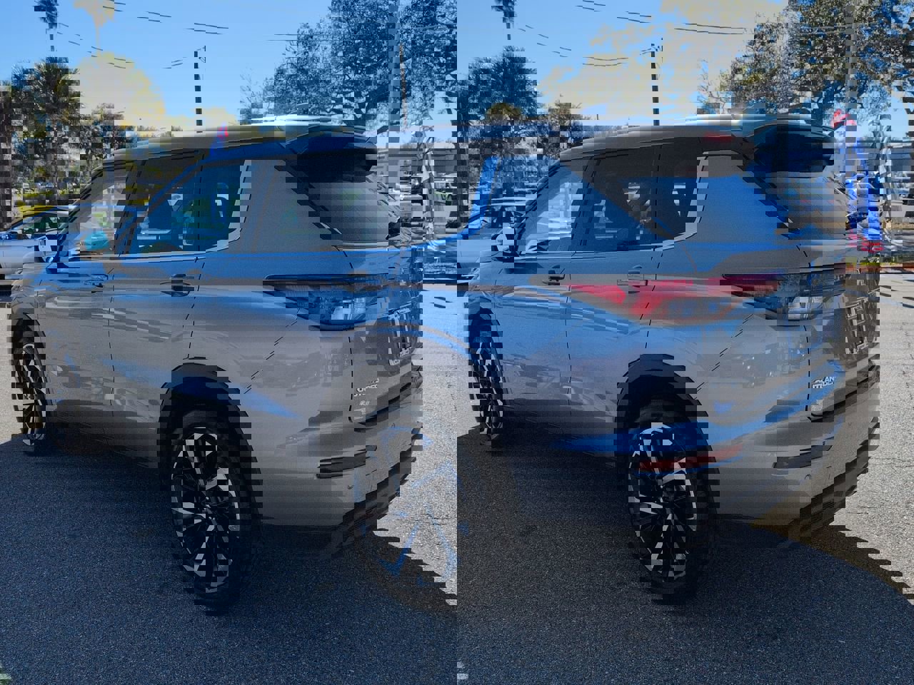 Used 2024 Mitsubishi Outlander SE image 6