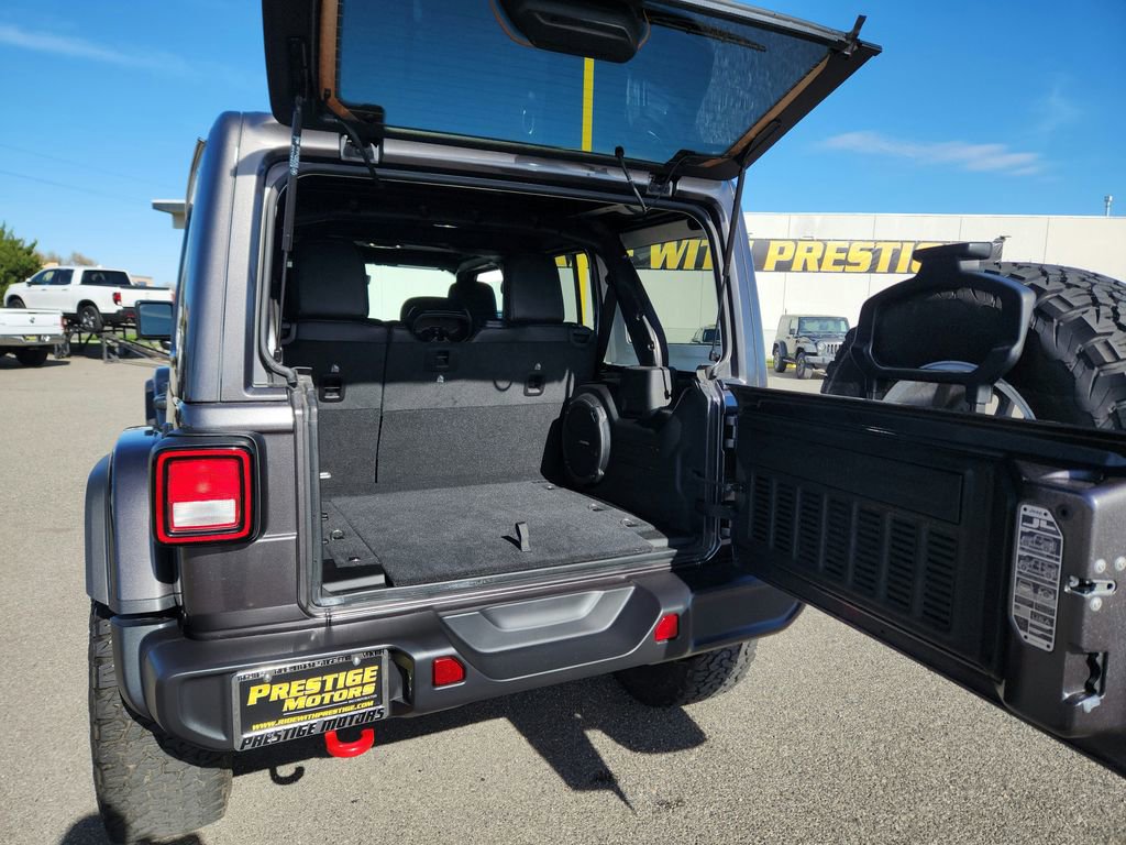 Used 2021 Jeep Wrangler Unlimited Rubicon w/ Xtreme Recon 35" Tire Package AWD/4WD image 32