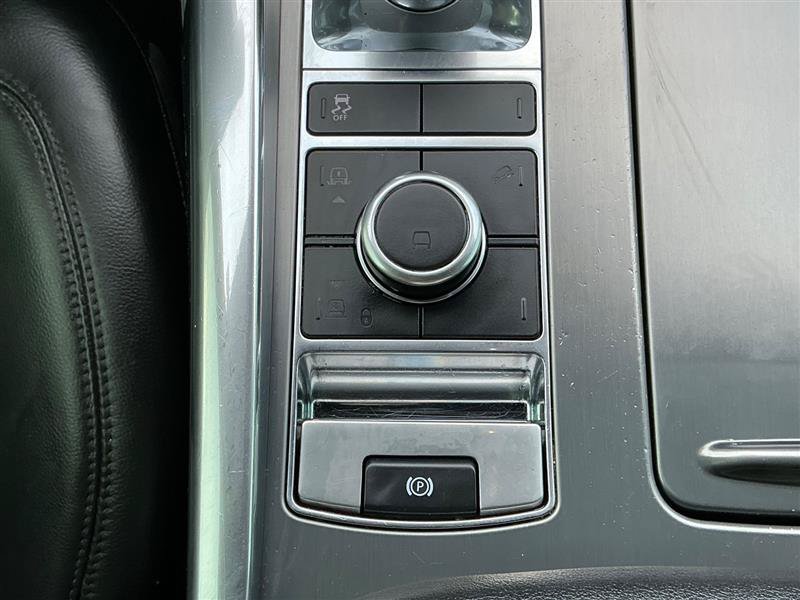 Used 2019 Land Rover Range Rover Sport SE AWD/4WD image 48