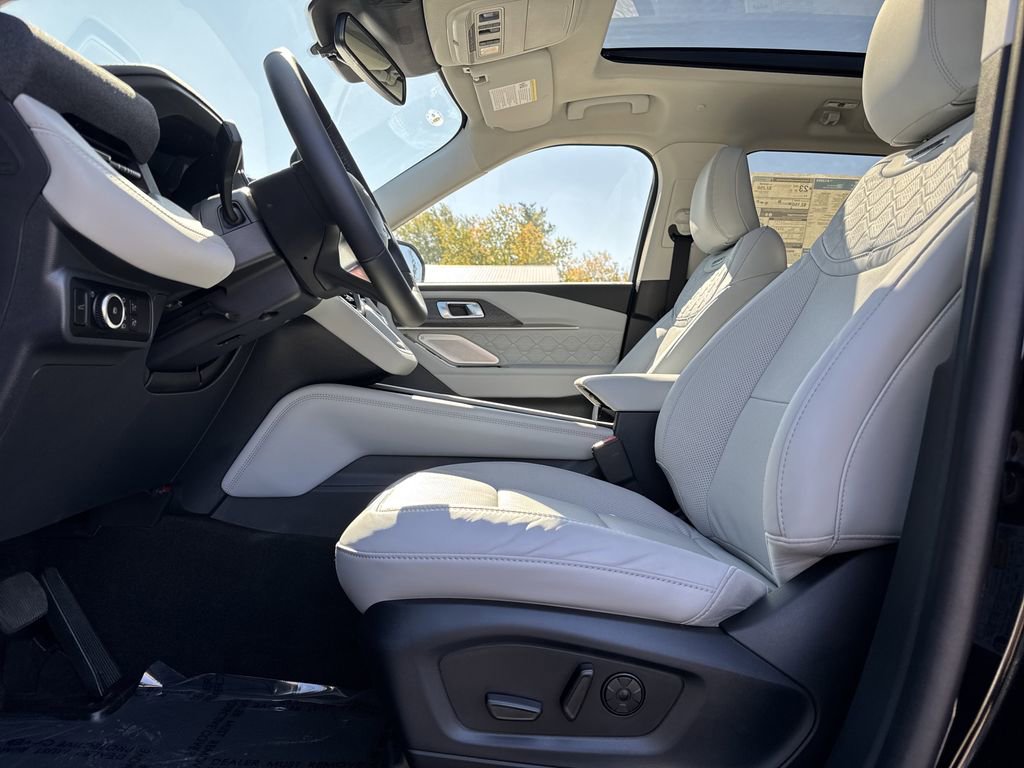 New 2026 Ford Explorer Platinum image 21