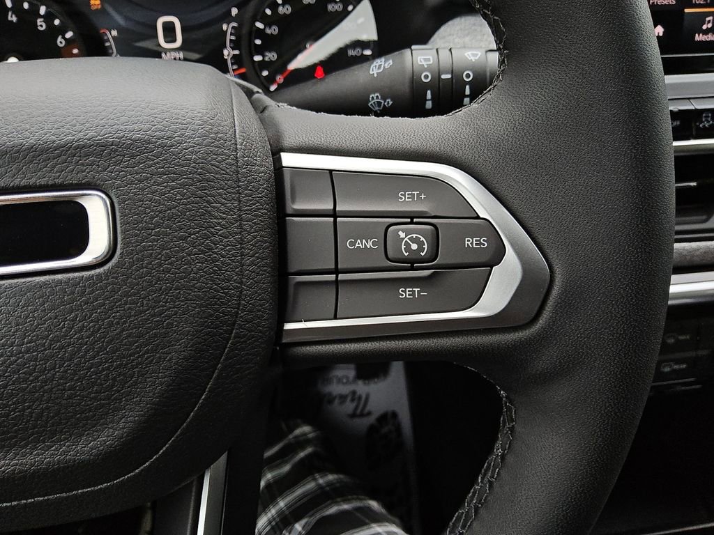 New 2026 Jeep Compass Latitude image 25