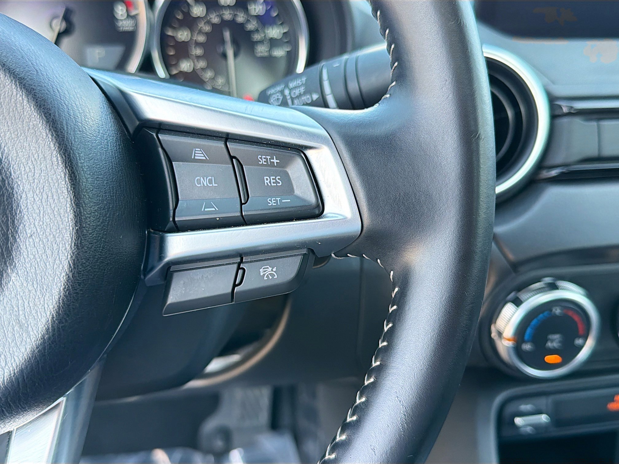 Used 2025 MAZDA MX-5 Miata RF Grand Touring RWD image 33